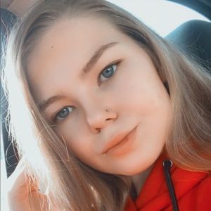 Meet your Posher, Makayla